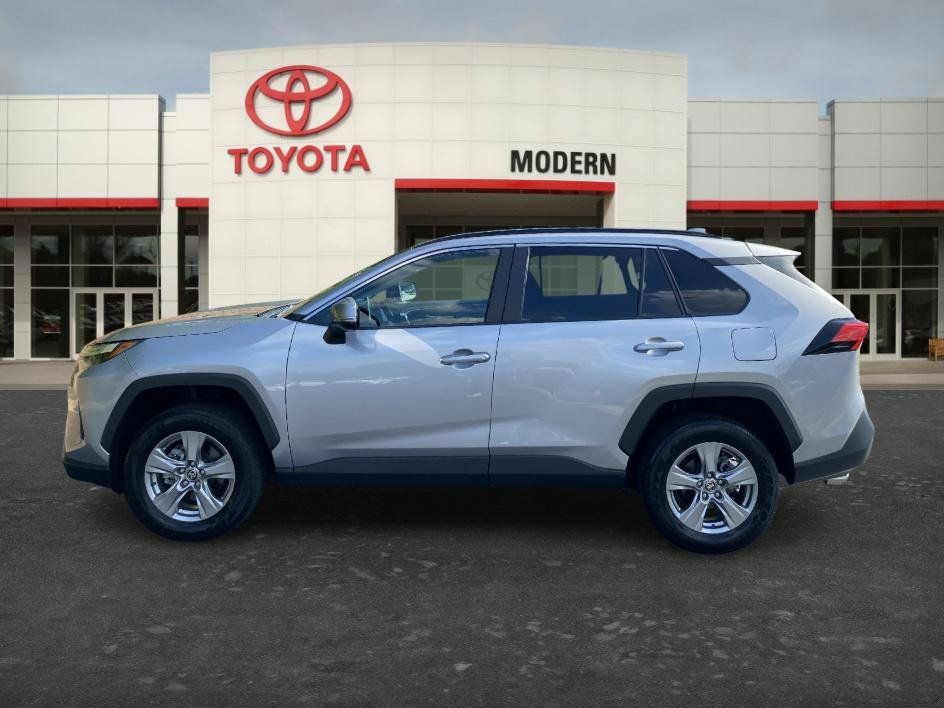 Certified 2025 Toyota RAV4 XLE AWD/4WD image 8