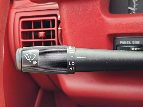 Used 1992 Ford Mustang LX RWD image 30