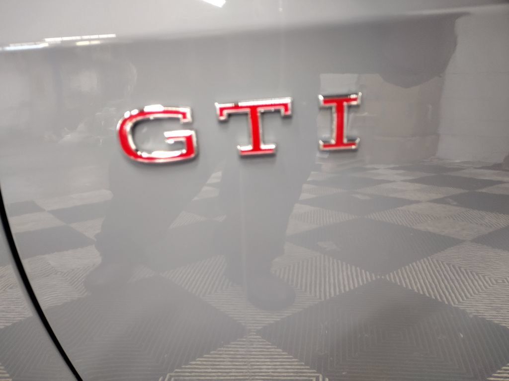 New 2026 Volkswagen GTI SE FWD image 8