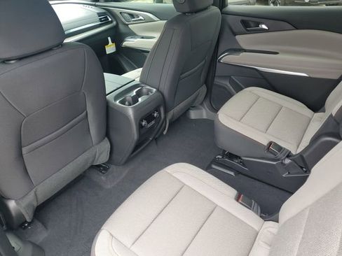 New 2026 Chevrolet Traverse LT image 8