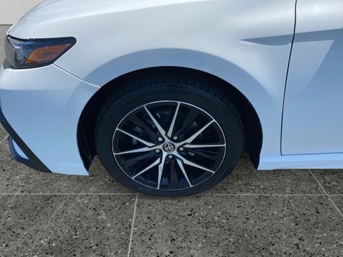 Used 2023 Toyota Camry SE FWD image 14
