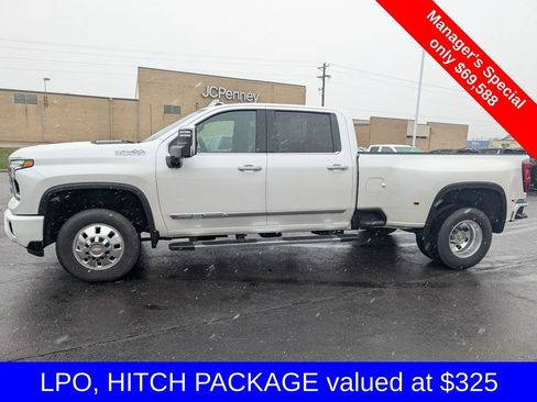 Used 2024 Chevrolet Silverado 3500 High Country w/ High Country Premium Package AWD/4WD image 5