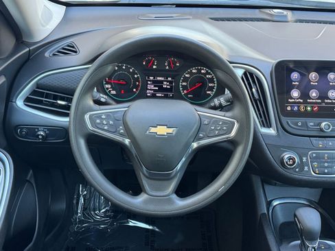 Used 2024 Chevrolet Malibu LT image 29