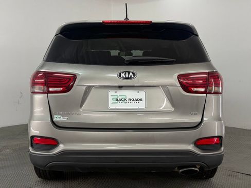 Used 2019 Kia Sorento FWD V6 image 8