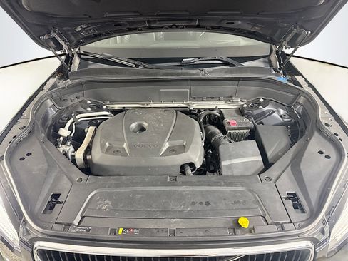 Used 2019 Volvo XC90 T5 Momentum w/ Protection Package Premier FWD image 39