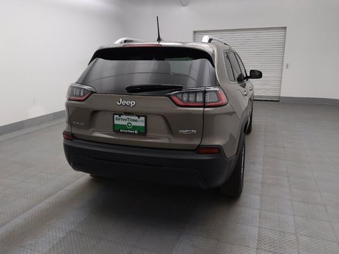 Used 2019 Jeep Cherokee Latitude w/ Popular Appearance Group image 7