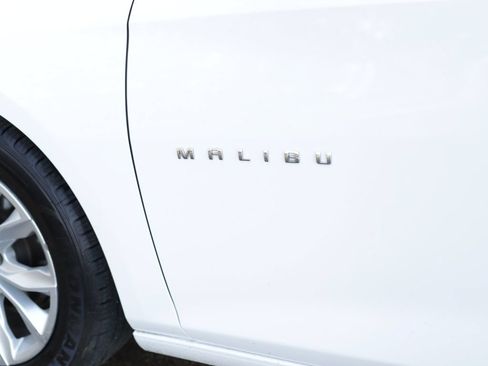 Used 2023 Chevrolet Malibu LT FWD image 31