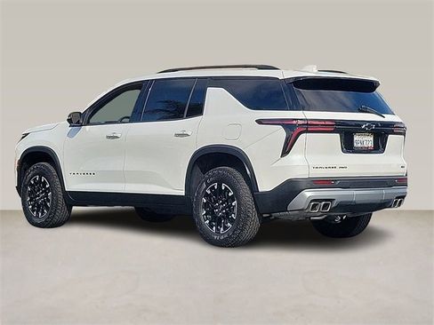 Used 2024 Chevrolet Traverse Z71 w/ LPO, Roadside Safety Package image 2