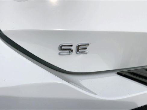 New 2026 Volkswagen Tiguan SE AWD/4WD image 15