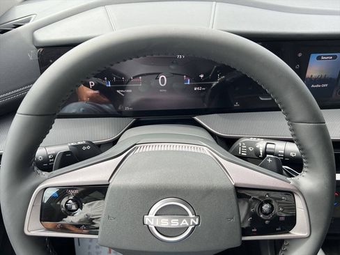 Used 2025 Nissan Murano SV FWD image 11