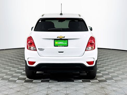 Used 2021 Chevrolet Trax LS w/ Tint and Cruise Package FWD image 8
