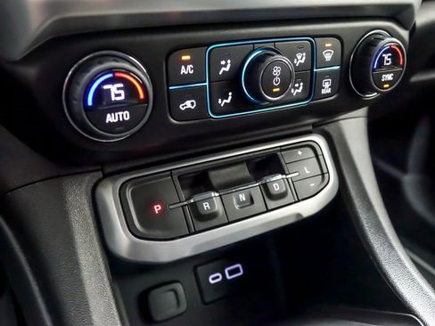 Used 2023 GMC Acadia SLE w/ Driver Convenience Package image 20