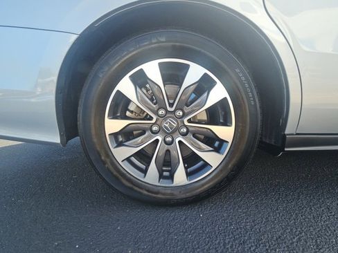 Used 2024 Honda Odyssey EX-L image 28
