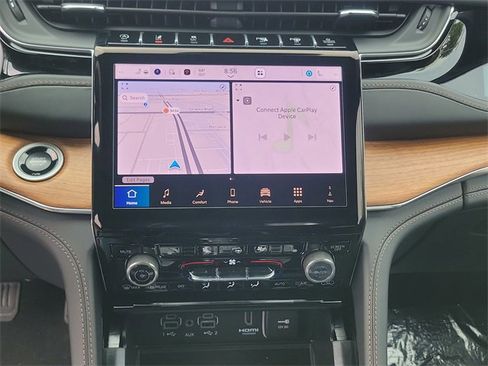 New 2025 Jeep Grand Cherokee L Summit image 30