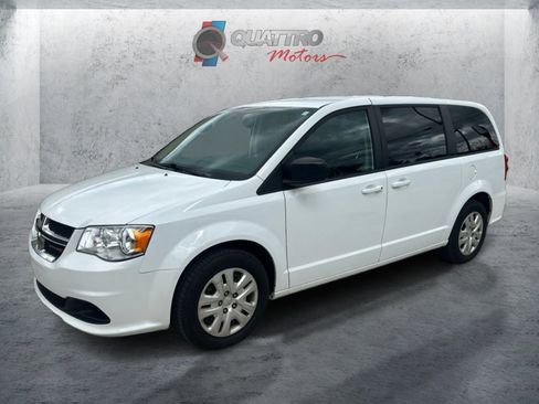 Used 2018 Dodge Grand Caravan SE w/ Rear Park Assist Package FWD image 1