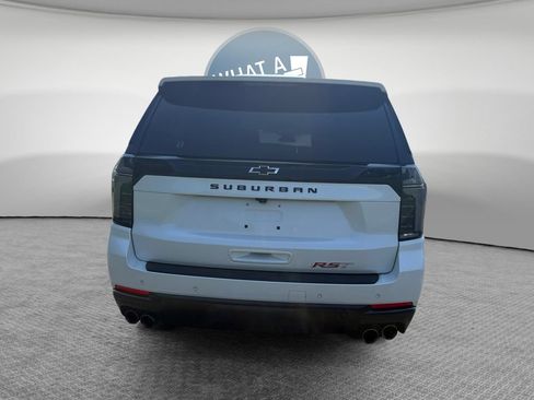Used 2025 Chevrolet Suburban RST w/ Comfort Package AWD/4WD image 5