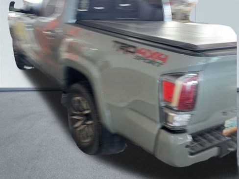 Used 2023 Toyota Tacoma TRD Sport w/ Technology Package image 6