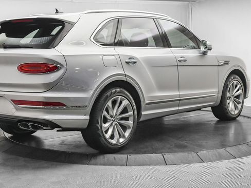 New 2025 Bentley Bentayga AWD/4WD image 13