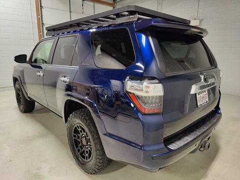 Used 2018 Toyota 4Runner Limited AWD/4WD image 21