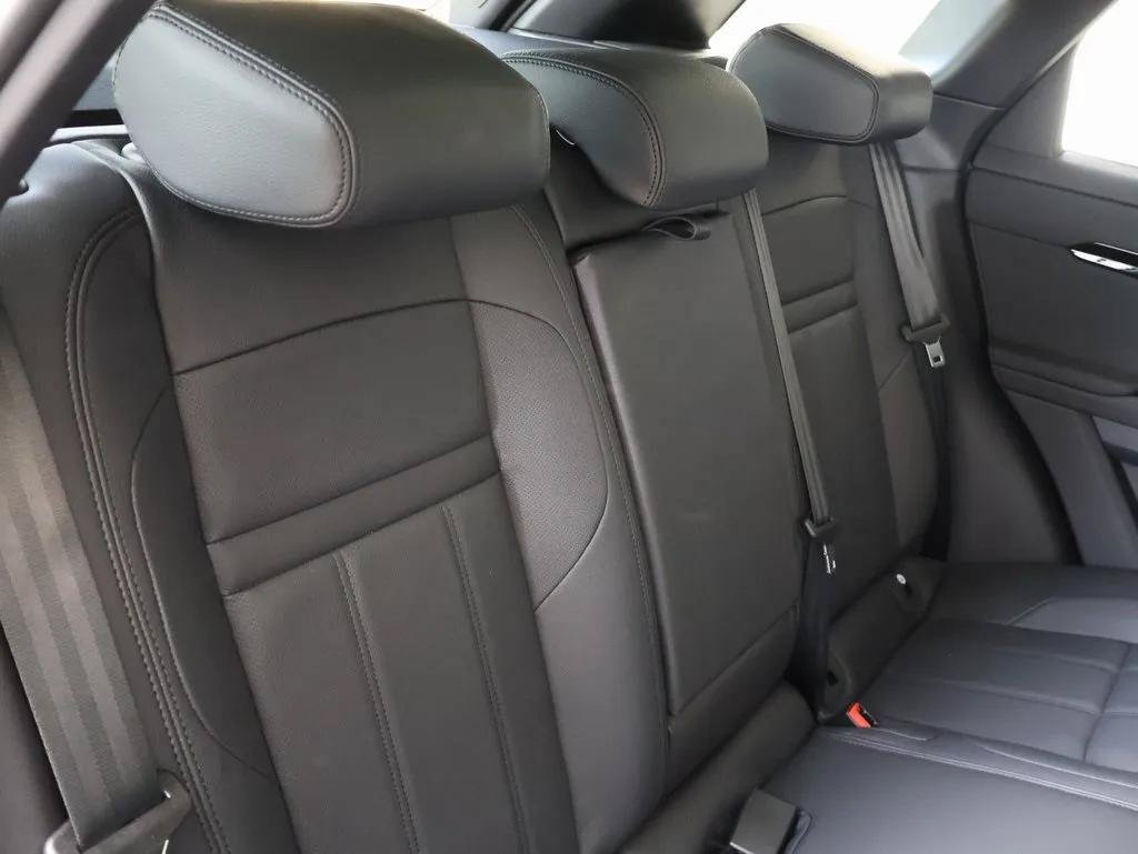 Certified 2026 Land Rover Range Rover Evoque Dynamic SE AWD/4WD image 35