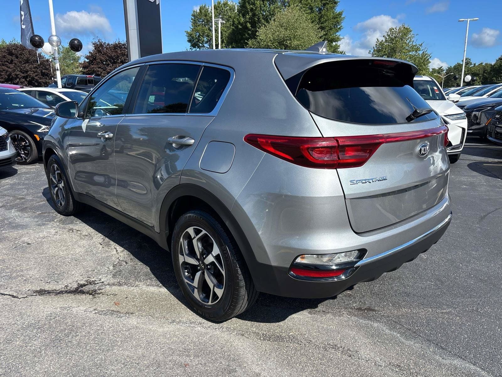 Used 2022 Kia Sportage LX FWD image 3