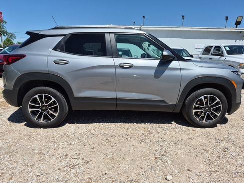 Used 2025 Chevrolet TrailBlazer LT image 5