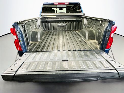 Used 2021 Chevrolet Silverado 1500 LTZ image 23