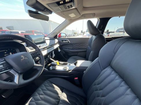 New 2026 Mitsubishi Outlander SEL FWD image 10