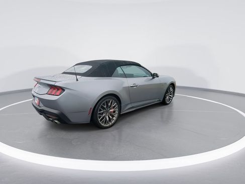 Used 2024 Ford Mustang GT Premium image 8