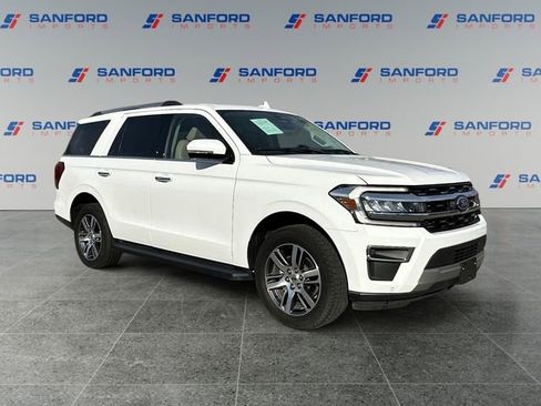 Used 2024 Ford Expedition Limited AWD/4WD image 7