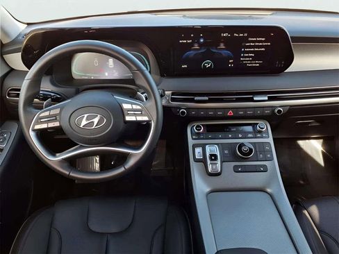 Used 2025 Hyundai Palisade SEL FWD image 11