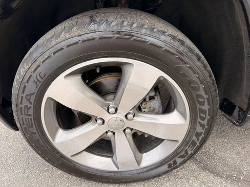 Used 2014 Jeep Grand Cherokee Overland AWD/4WD image 53