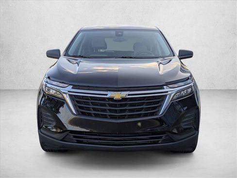 Used 2022 Chevrolet Equinox LS FWD image 2