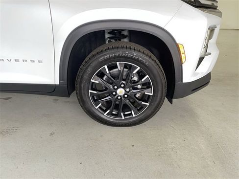 New 2026 Chevrolet Traverse LT w/ Sun and Wheel Package image 14