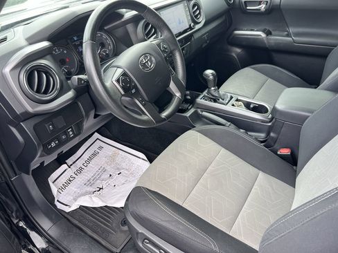 Used 2021 Toyota Tacoma TRD Sport RWD image 16