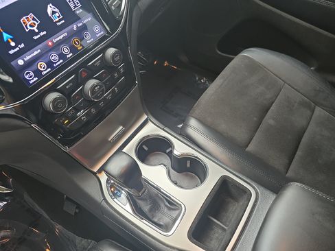 Used 2020 Jeep Grand Cherokee Altitude AWD/4WD image 26