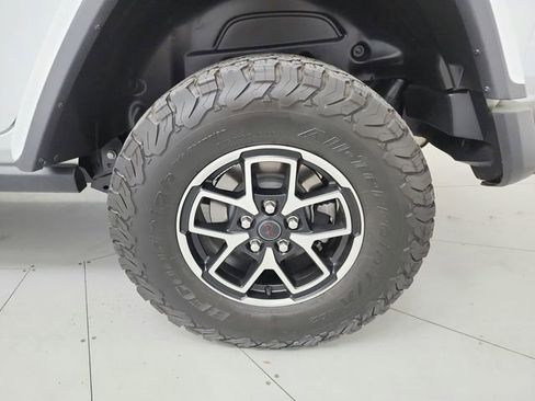 Used 2024 Jeep Wrangler Unlimited Rubicon w/ Technology Group image 50