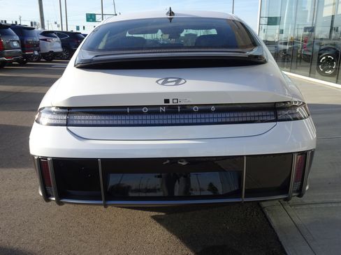 New 2025 Hyundai Ioniq 6 SE image 4