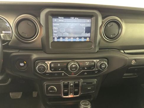 Used 2023 Jeep Wrangler Unlimited w/ Cold Weather Group image 21