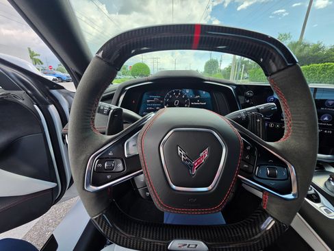 Used 2023 Chevrolet Corvette Z06 RWD image 18