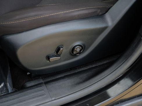 Used 2017 Jeep Cherokee Latitude w/ Safety/Convenience Group image 33