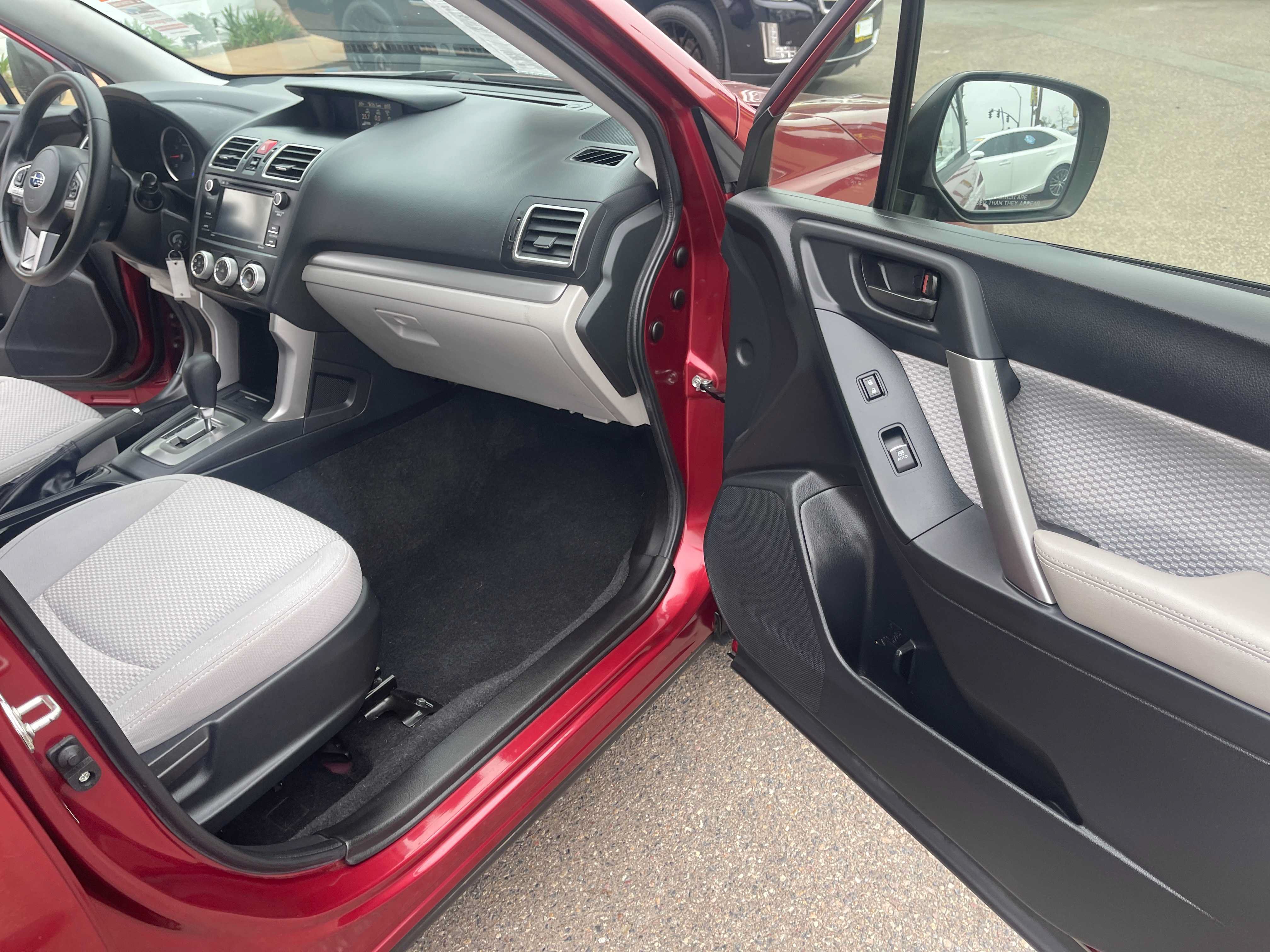Used 2018 Subaru Forester 2.5i w/ Alloy Wheel Package AWD/4WD image 14