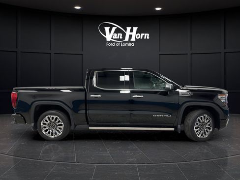 Used 2025 GMC Sierra 1500 Denali Ultimate AWD/4WD image 8
