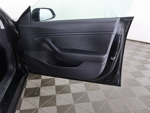 Used 2021 Tesla Model 3 Performance image 25