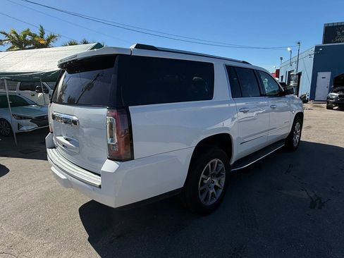 Used 2020 GMC Yukon XL Denali image 6