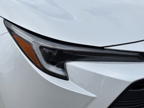 Used 2023 Toyota Corolla LE w/ LE Convenience Package image 46