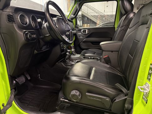 Used 2021 Jeep Gladiator Overland w/ Popular Equipment Package image 3