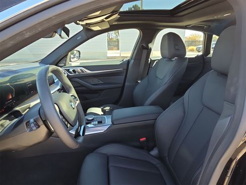 Used 2025 BMW 430i xDrive w/ Premium Package image 16