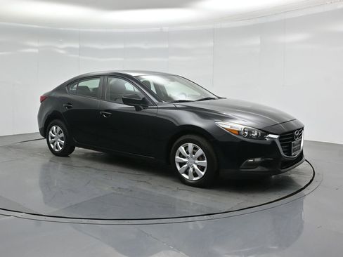 Used 2018 MAZDA MAZDA3 Sport image 20