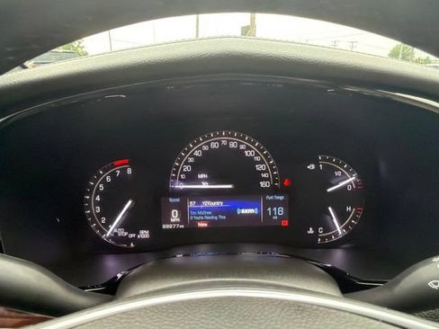 Used 2017 Cadillac XT5 Luxury w/ Driver Awareness Package AWD/4WD image 19